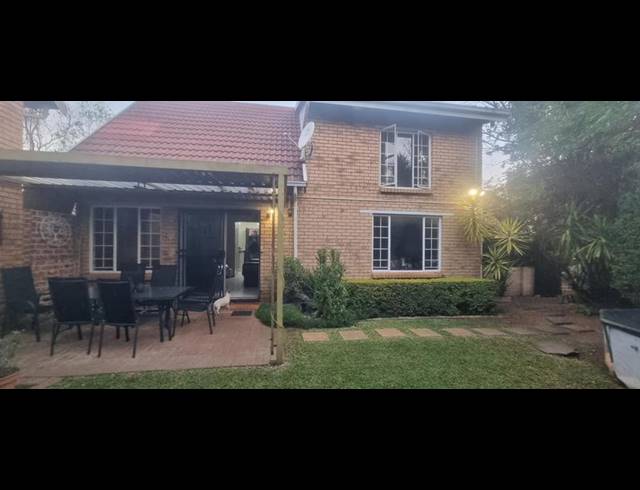 4 BEDROOM TOWNHOUSE FOR SALE IN CELTISDAL